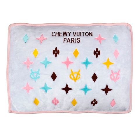 White Chewy Vuton Bed with 2 Dog Toy Set