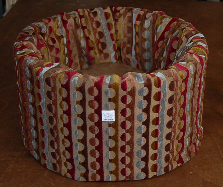Beautiful Basic Bucket Pet Bed Sold Out