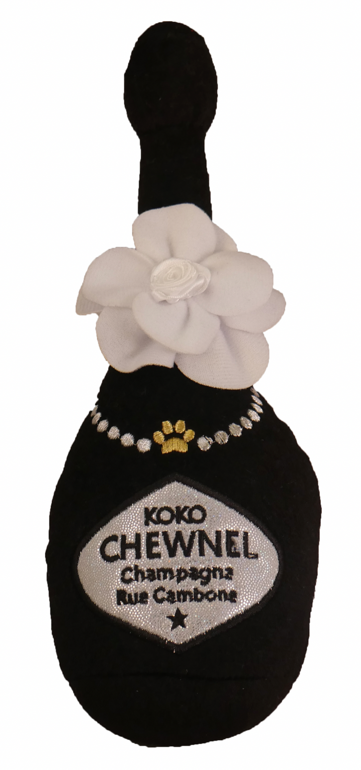 Chewnel Noir Pet Bed & 3 Toys