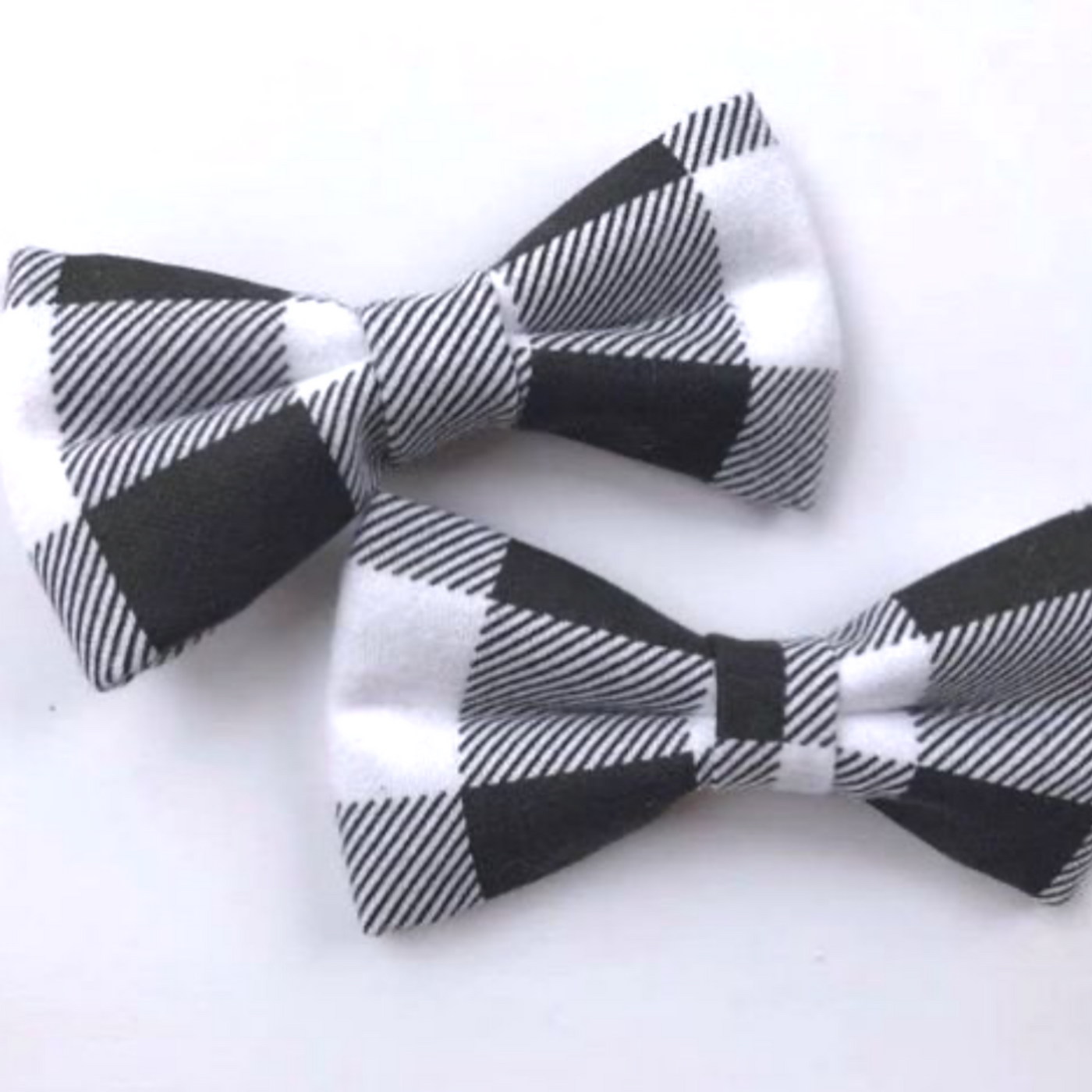 Black and White Flannel Bow Tie 4"