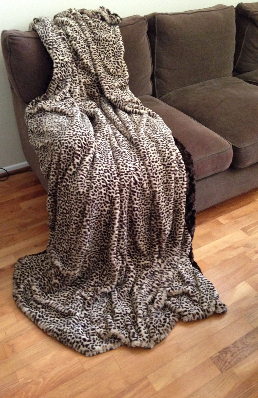 Reversible Cheetah Luxurious Fur Throw